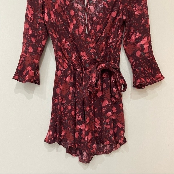 Free People Berry Wine Floral All the Right Ruffles Romper Size XS - Picture 6 of 10